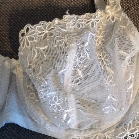 Closet closing 10/9! Felina Unlined Bra - Picture 6 of 8